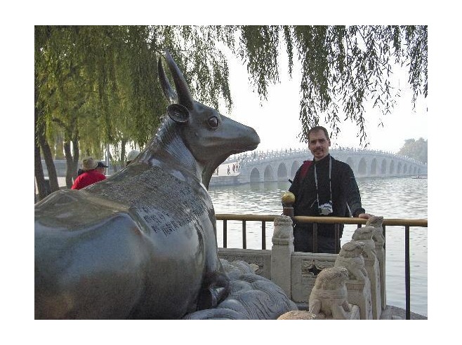  Cast in 1755, this statue was also called the "Golden Ox". It was placed here in order to control floods. The 80-word ode entitled "Inscriptions on the Golden Ox" inscribed on its back was written by Emperor Qianlong in traditional, "seal" style calligraphy. 